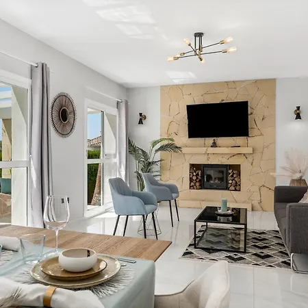 Brand New. Modern. Charming 3 Bdrms Bonita. Sea Views Villa *