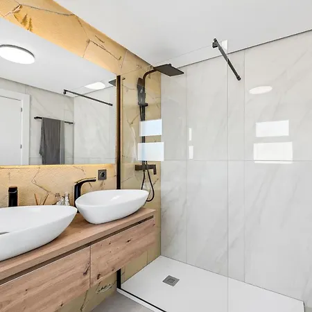 Brand New. Modern. Charming 3 Bdrms Bonita. Sea Views * Estepona