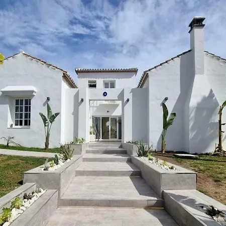 Brand New. Modern. Charming 3 Bdrms Bonita. Sea Views