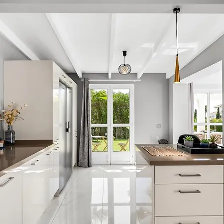 Villa Brand New. Modern. Charming 3 Bdrms Bonita. Sea Views