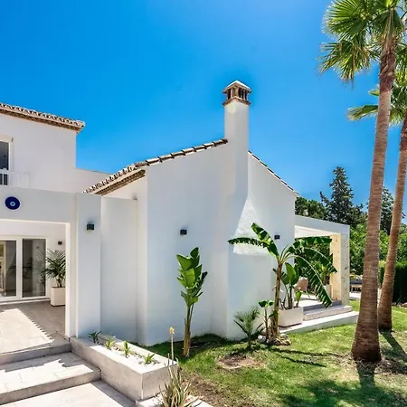 Brand New. Modern. Charming 3 Bdrms Bonita. Sea Views Villa *