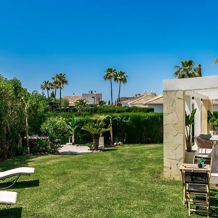 Villa Brand New. Modern. Charming 3 Bdrms Bonita. Sea Views Estepona